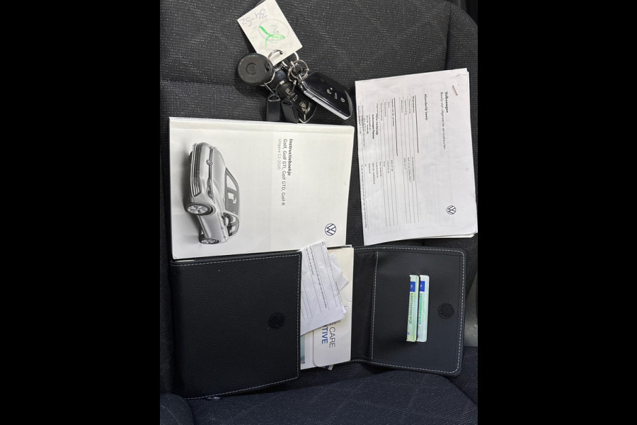 Volkswagen Golf 1.0 eTSI Life Automaat | Navi | Clima | Cruise | PDC
