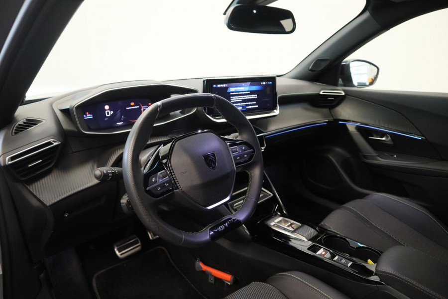 Peugeot e-2008 EV GT Avantage 54 kWh 360 camera Navigatie Blindspot NAP 24 Maanden garantie* (Vraag naar de voorwaarden)