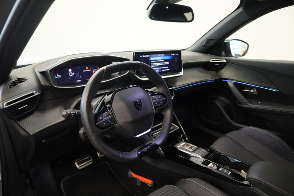 Peugeot e-2008 EV GT Avantage 54 kWh 360 camera Navigatie Blindspot NAP 24 Maanden garantie* (Vraag naar de voorwaarden)