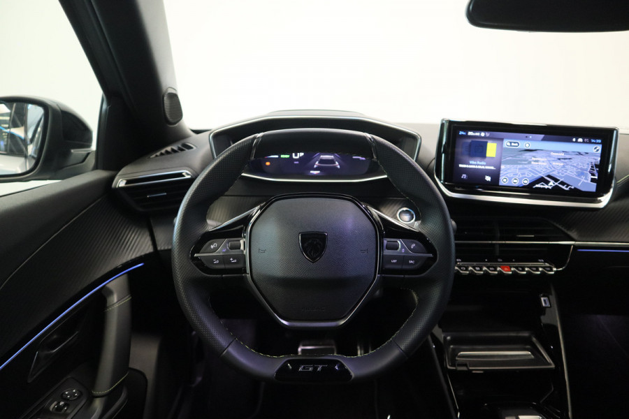 Peugeot e-2008 EV GT Avantage 54 kWh 360 camera Navigatie Blindspot NAP 24 Maanden garantie* (Vraag naar de voorwaarden)