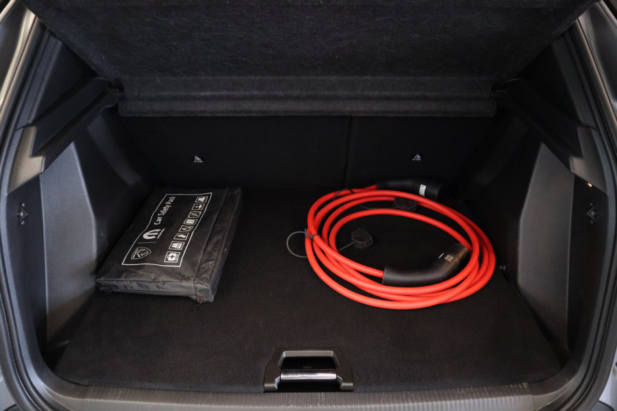 Peugeot e-2008 EV GT Avantage 54 kWh 360 camera Navigatie Blindspot NAP 24 Maanden garantie* (Vraag naar de voorwaarden)