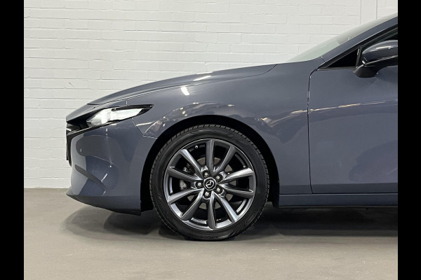 Mazda 3 2.0 Comfort | Adapt. Cruise | Stuur-/stoelverwarming | Achteruitrij camera | Head-up | Bliss