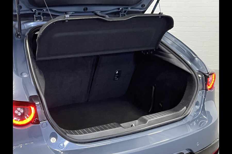 Mazda 3 2.0 Comfort | Adapt. Cruise | Stuur-/stoelverwarming | Achteruitrij camera | Head-up | Bliss