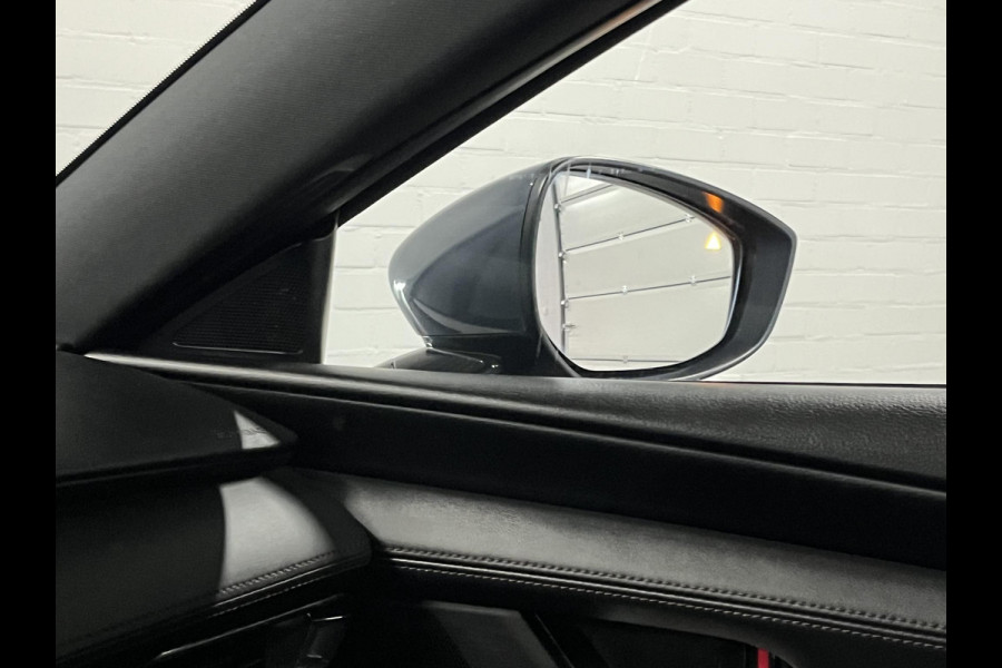Mazda 3 2.0 Comfort | Adapt. Cruise | Stuur-/stoelverwarming | Achteruitrij camera | Head-up | Bliss