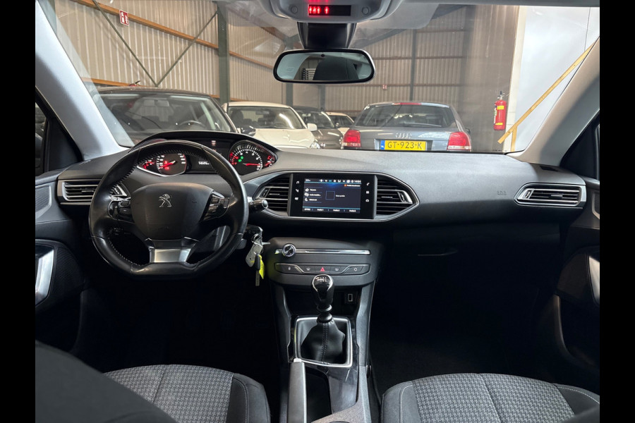 Peugeot 308 SW 1.2PureTech Blue Lease Executive PANO/CARPLAY