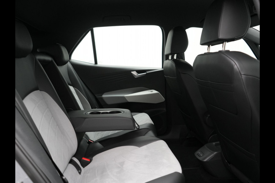 Volkswagen ID.3 Pro S 77 kWh 204pk Dealer O.H. | Adaptive Cruise | Alcantara Sportstoelen & Stuur Verwarmd | Sfeerverlichting | Apple Carplay | Navigatie | DAB | Virtual Cockpit |