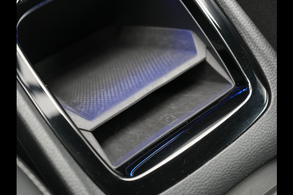 Volkswagen ID.3 Pro S 77 kWh 204pk Dealer O.H. | Adaptive Cruise | Alcantara Sportstoelen & Stuur Verwarmd | Sfeerverlichting | Apple Carplay | Navigatie | DAB | Virtual Cockpit |
