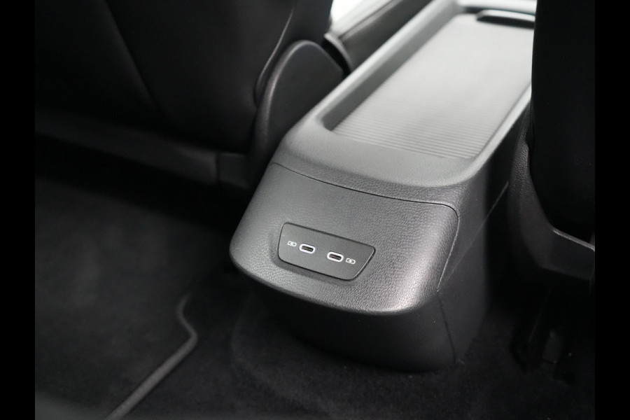 Volkswagen ID.3 Pro S 77 kWh 204pk Dealer O.H. | Adaptive Cruise | Alcantara Sportstoelen & Stuur Verwarmd | Sfeerverlichting | Apple Carplay | Navigatie | DAB | Virtual Cockpit |