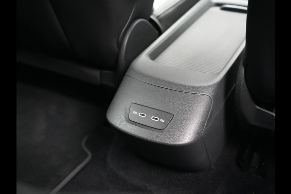 Volkswagen ID.3 Pro S 77 kWh 204pk Dealer O.H. | Adaptive Cruise | Alcantara Sportstoelen & Stuur Verwarmd | Sfeerverlichting | Apple Carplay | Navigatie | DAB | Virtual Cockpit |