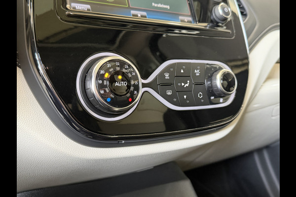 Renault Captur 1.2 TCe Initiale Paris Navi | Bose | Pano | Leder | Camera | Stoelverwarming |