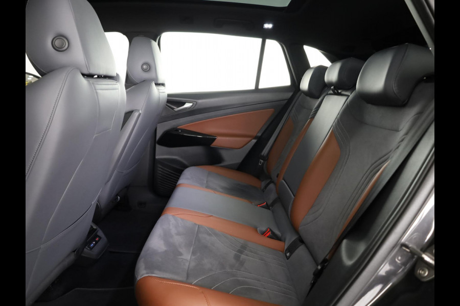 Volkswagen ID.4 Max 77 kWh | Panoramadak | SoH 88,96 % | Navigatie | 360 camera | Apple Carplay/Android Auto | Elek verstelbare stoel(en) | 21" Velgen | Elek Achterklep | Dode hoek Sensoren |