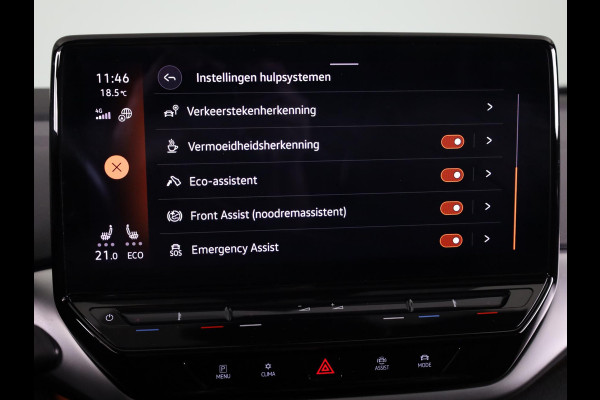 Volkswagen ID.4 Max 77 kWh | Panoramadak | SoH 88,96 % | Navigatie | 360 camera | Apple Carplay/Android Auto | Elek verstelbare stoel(en) | 21" Velgen | Elek Achterklep | Dode hoek Sensoren |
