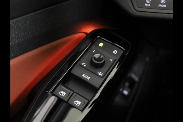 Volkswagen ID.4 Max 77 kWh | Panoramadak | SoH 88,96 % | Navigatie | 360 camera | Apple Carplay/Android Auto | Elek verstelbare stoel(en) | 21" Velgen | Elek Achterklep | Dode hoek Sensoren |