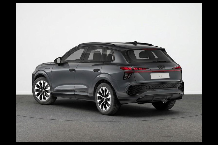 Audi Q3 S edition e-hybrid 272 pk | Techniekpakket plus | Panorama-glasdak | Optiekpakket zwart-glanzend | Trekhaak mech. zwenkbaar |