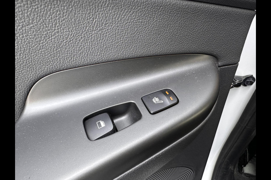Hyundai Kona EV Premium 64 kWh | SOH: 97,6% | 3 Fase | Full Options | NAP | Leder |  Stoelkoeling & Verwarming | LED | Blind-spot | Lage Km-stand! |