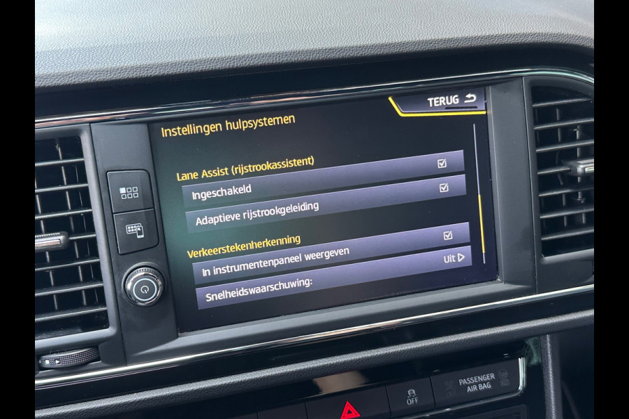 Seat Leon 2.0 TSI Cupra 300 Leer Navi Camera Virtual