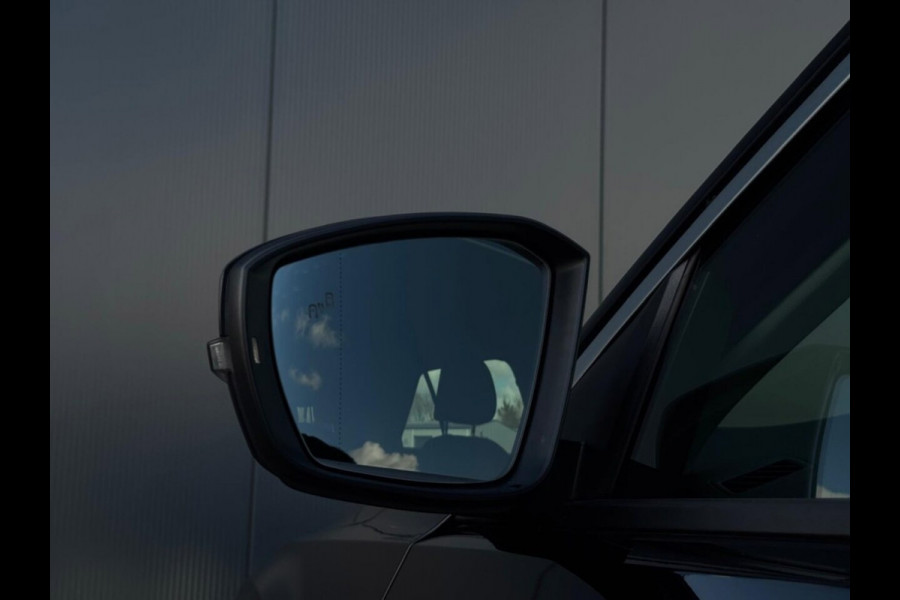 Volkswagen T-Roc 1.5 TSI Sport | Camera | LED | ACC