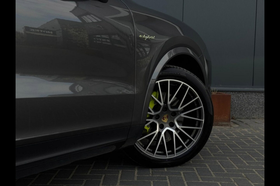 Porsche Cayenne 3.0 E-Hybrid | Sportchrono | 360 | Dodehoek