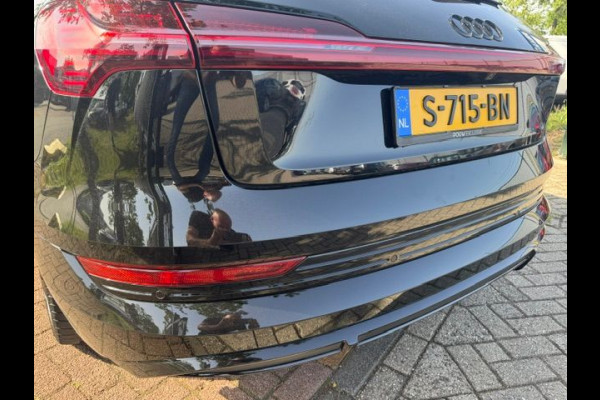 Audi e-tron 55 Quattro 408pk S Edition 95 kWh SOH 90,8% Zeer Complete Auto Black on Black