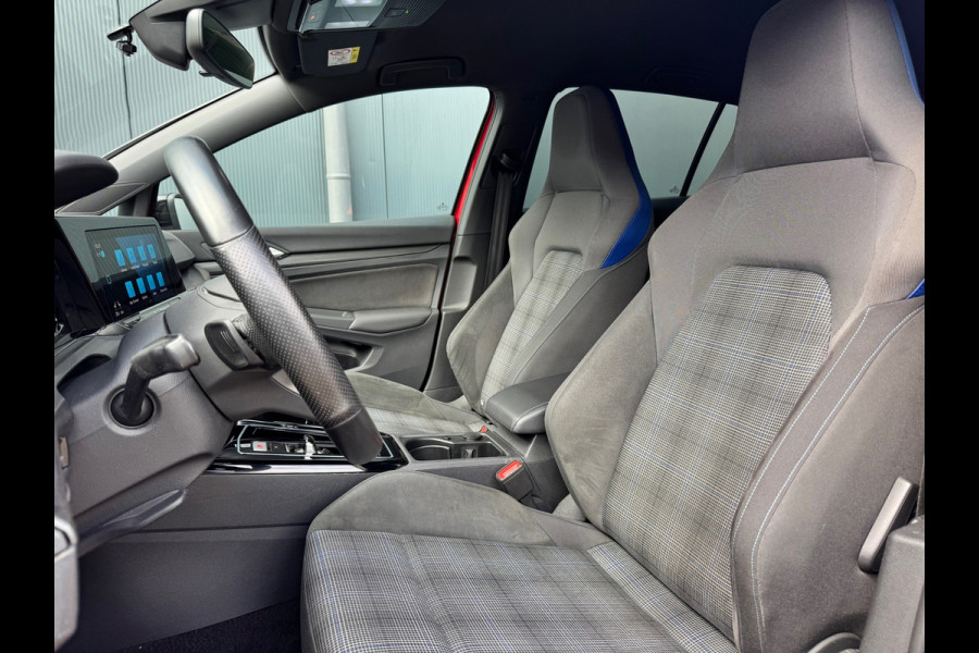 Volkswagen Golf 1.4 eHybrid GTE Black Style * Camera * Side Assist * Stuurverwarming *