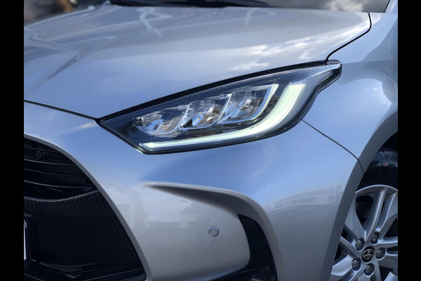 Toyota Yaris 1.5 Hybrid Dynamic Plus | Trekhaak, Dodehoekherkenning, Parkeersensoren, LED, Stoelverwarming