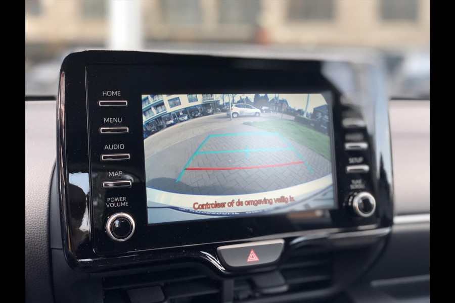 Toyota Yaris 1.5 Hybrid Dynamic Plus | Trekhaak, Dodehoekherkenning, Parkeersensoren, LED, Stoelverwarming