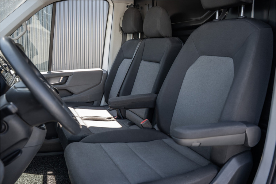 Volkswagen Crafter 2.0 TDI L4H3 140PK | Cruise | 360° camera | Carplay | PDC | Imperiaal | Trekhaak
