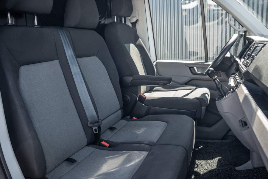 Volkswagen Crafter 2.0 TDI L4H3 140PK | Cruise | 360° camera | Carplay | PDC | Imperiaal | Trekhaak
