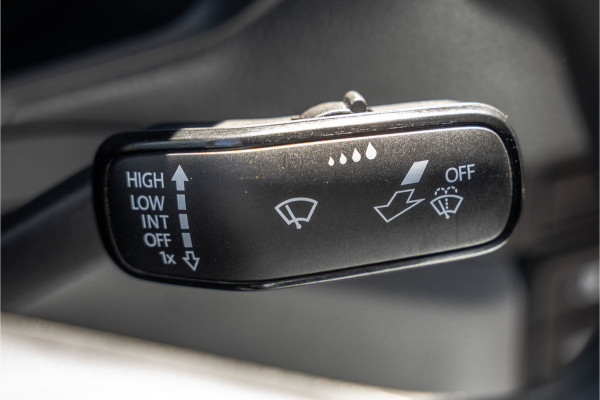 Volkswagen Crafter 2.0 TDI L4H3 140PK | Cruise | 360° camera | Carplay | PDC | Imperiaal | Trekhaak