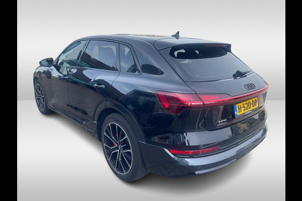 Audi e-tron e-tron 55 quattro advanced 95 kWh / Camera / Half leder / Navigatie / Blackpack / 21'' / Stoelverwarming / DAB / Cruise Control / Rijstrooksensor