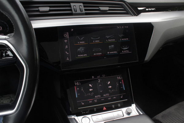 Audi e-tron e-tron 55 quattro advanced 95 kWh / Camera / Half leder / Navigatie / Blackpack / 21'' / Stoelverwarming / DAB / Cruise Control / Rijstrooksensor