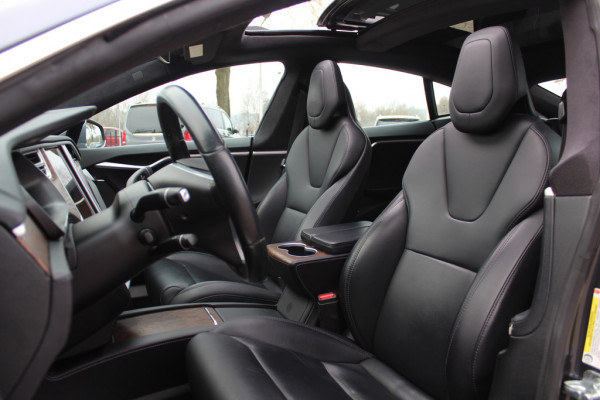 Tesla Model S 100D / Autopilot 2.5 / Luchtvering / Panoramadak / Performance package / Leder / Navigatie / 20'' / Audio Premium