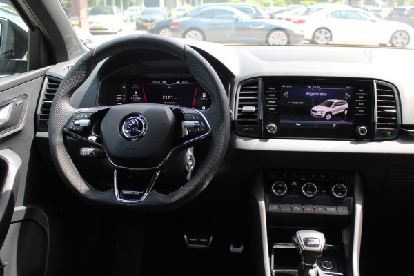 Škoda Karoq 1.5 TSI ACT Sportline Business / Camera / CarPlay / Keyless / 19'' / Stoel+Stuurverwarming / Dodehoek / DAB / ACC
