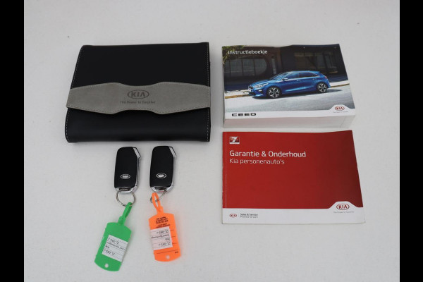 Kia Ceed 1.0 T-GDi DynamicPlusLine | Stoelverwarming | Carplay | Camera | Navigatie | Stuurverwarming | Half leder | Cruise control | Keyless | DAB | Parkeerhulp | Climate control | Bluetooth