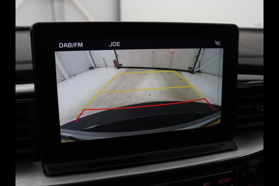Kia Ceed 1.0 T-GDi DynamicPlusLine | Stoelverwarming | Carplay | Camera | Navigatie | Stuurverwarming | Half leder | Cruise control | Keyless | DAB | Parkeerhulp | Climate control | Bluetooth
