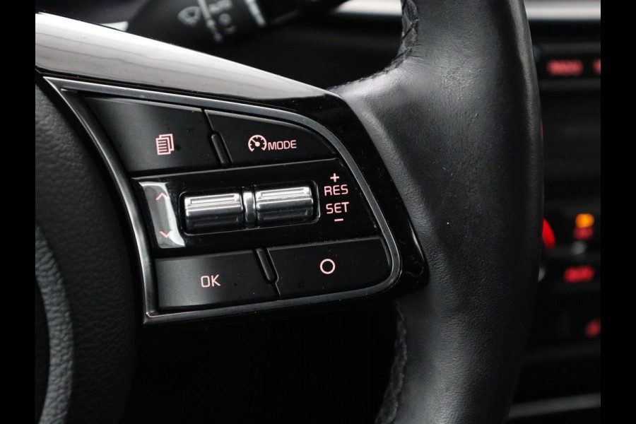 Kia Ceed 1.0 T-GDi DynamicPlusLine | Stoelverwarming | Carplay | Camera | Navigatie | Stuurverwarming | Half leder | Cruise control | Keyless | DAB | Parkeerhulp | Climate control | Bluetooth