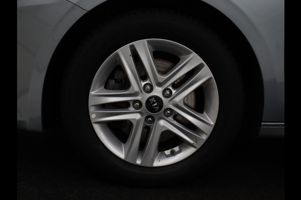Kia Ceed 1.0 T-GDi DynamicPlusLine | Stoelverwarming | Carplay | Camera | Navigatie | Stuurverwarming | Half leder | Cruise control | Keyless | DAB | Parkeerhulp | Climate control | Bluetooth