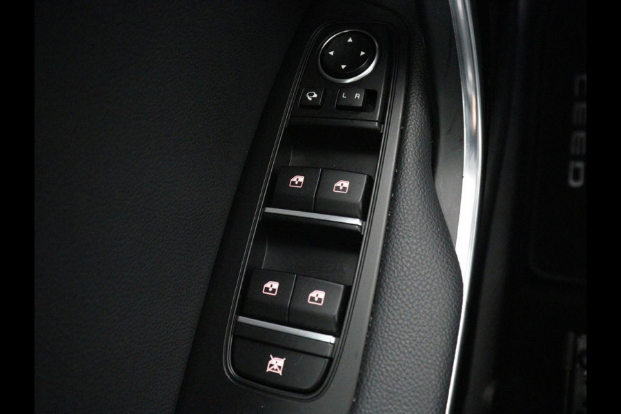 Kia Ceed 1.0 T-GDi DynamicPlusLine | Stoelverwarming | Carplay | Camera | Navigatie | Stuurverwarming | Half leder | Cruise control | Keyless | DAB | Parkeerhulp | Climate control | Bluetooth