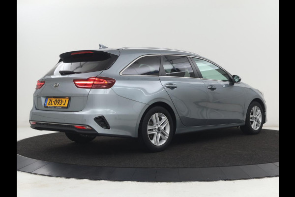 Kia Ceed 1.0 T-GDi DynamicPlusLine | Stoelverwarming | Carplay | Camera | Navigatie | Stuurverwarming | Half leder | Cruise control | Keyless | DAB | Parkeerhulp | Climate control | Bluetooth