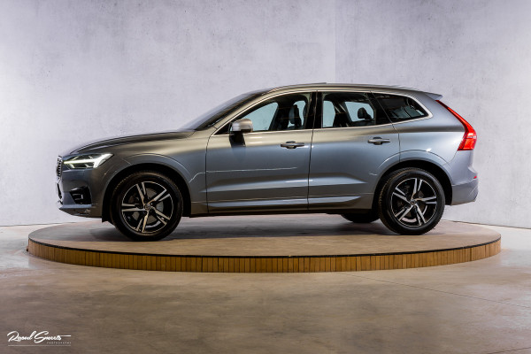 Volvo XC60 2.0 T5 R-Design | Adaptieve cruise | Zwenkbare trekhaak | Panoramadak | Bliss |
