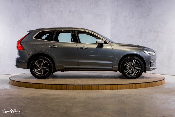Volvo XC60 2.0 T5 R-Design | Adaptieve cruise | Zwenkbare trekhaak | Panoramadak | Bliss |
