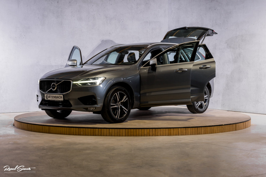 Volvo XC60 2.0 T5 R-Design | Adaptieve cruise | Zwenkbare trekhaak | Panoramadak | Bliss |