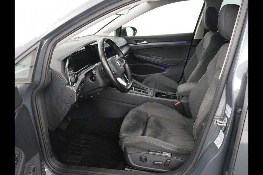 Volkswagen Golf 1.4 eHybrid Style | SOH 88% | Massage | Adaptive cruise | Carplay | Memory | Navigatie | Sfeerverlichting | Parkeerhulp | Climate control | Bluetooth | PHEV | Plug In