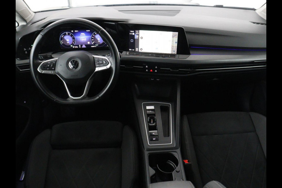 Volkswagen Golf 1.4 eHybrid Style | SOH 88% | Massage | Adaptive cruise | Carplay | Memory | Navigatie | Sfeerverlichting | Parkeerhulp | Climate control | Bluetooth | PHEV | Plug In