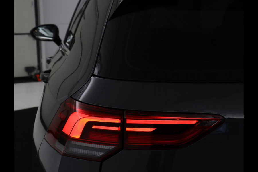 Volkswagen Golf 1.4 eHybrid Style | SOH 88% | Massage | Adaptive cruise | Carplay | Memory | Navigatie | Sfeerverlichting | Parkeerhulp | Climate control | Bluetooth | PHEV | Plug In