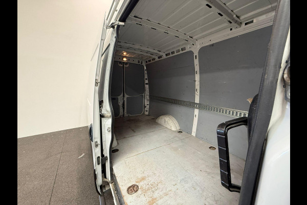 Iveco Daily 35S14 140pk L2H2/L3H2 3500kg Trekhaak Airco Cruise