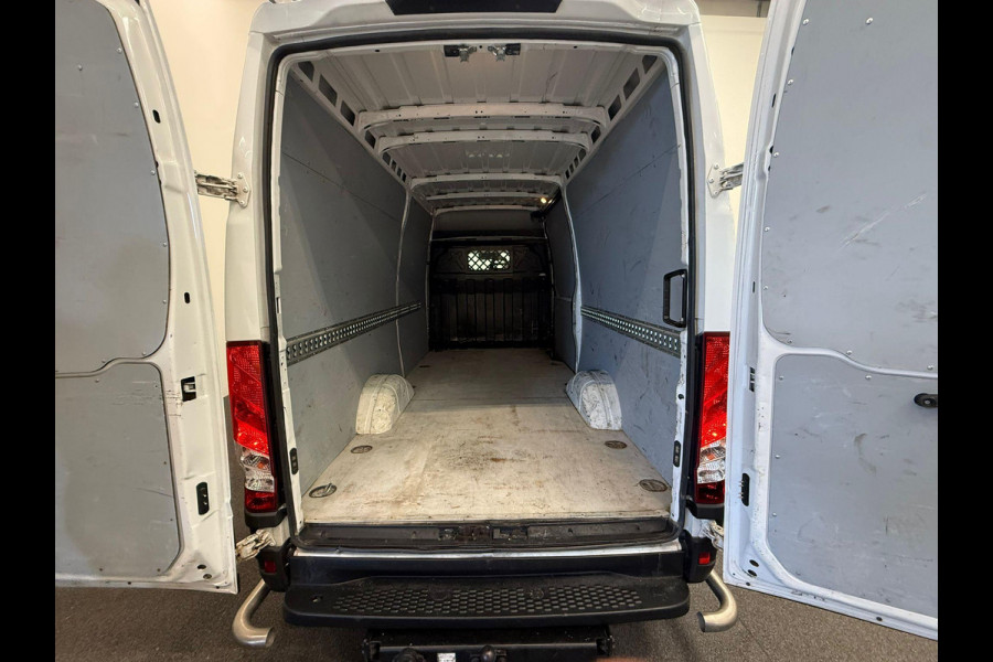 Iveco Daily 35S14 140pk L2H2/L3H2 3500kg Trekhaak Airco Cruise