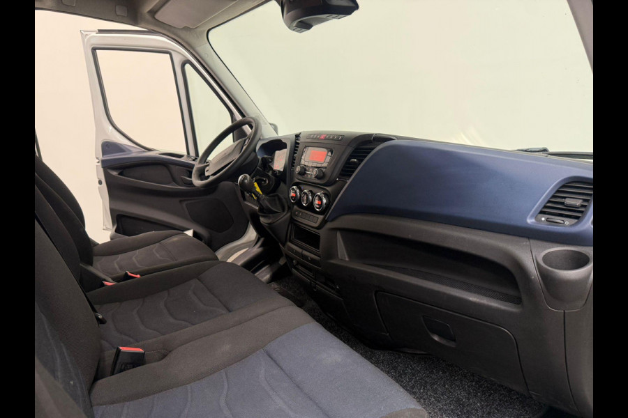Iveco Daily 35S14 140pk L2H2/L3H2 3500kg Trekhaak Airco Cruise