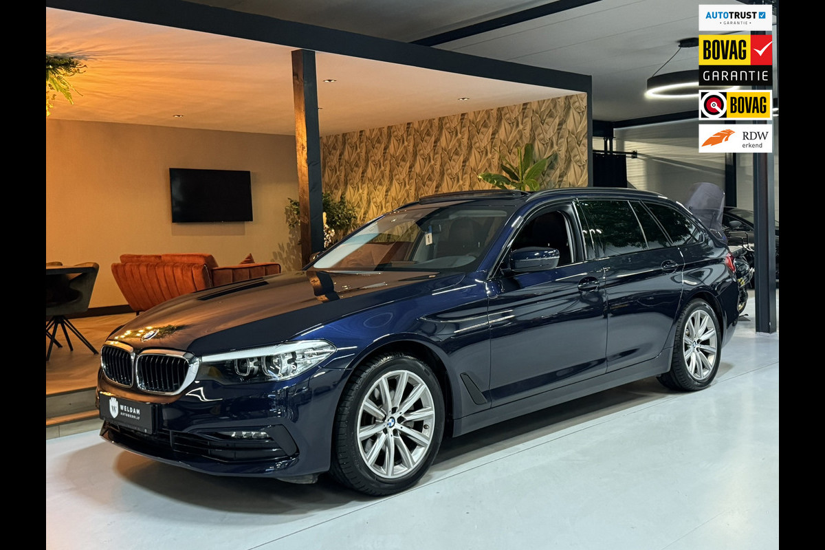 BMW 5 Serie Touring 520i Sport Line | Pano | Memory Stoelen | Stoelventilatie | Camera | Elek Achterklep | Dealer onderhouden