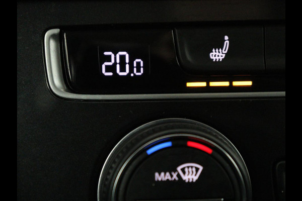 Volkswagen Golf 1.5 TSI Comfortline | Stoelverwarming | Trekhaak | Camera | Massage | Carplay | Adaptive cruise | Navigatie | Parkeerhulp | Climate control
